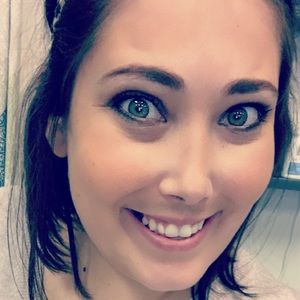 Meet your Posher, Mikaela